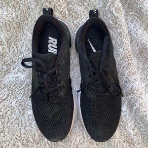 Like new Nike running sneakers. Only worn about 5 times!